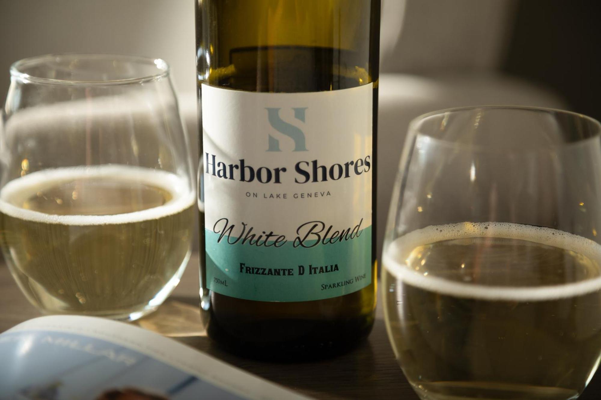 Harbor Shores On Lake Geneva Exterior photo
