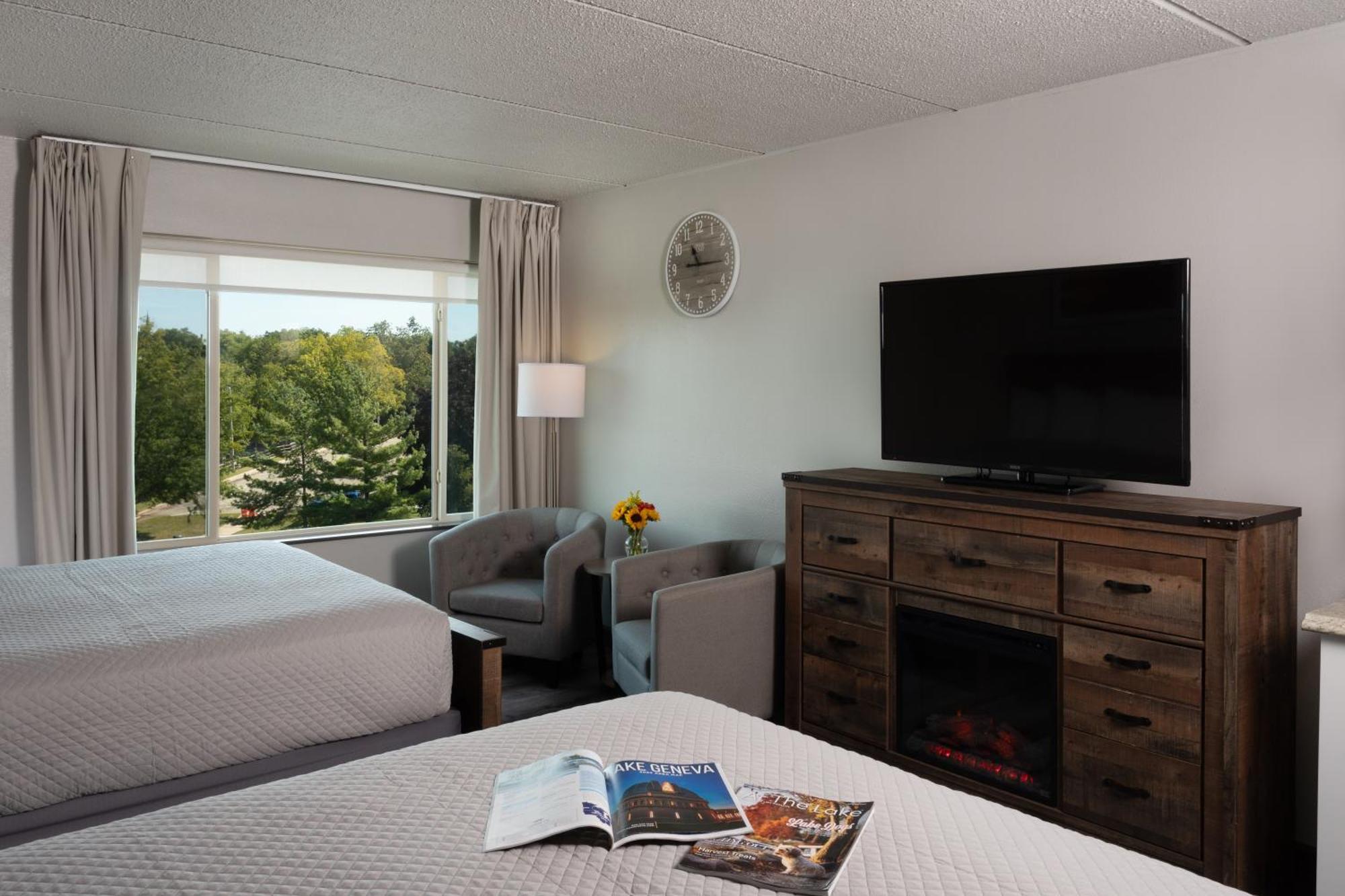 Harbor Shores On Lake Geneva Room photo
