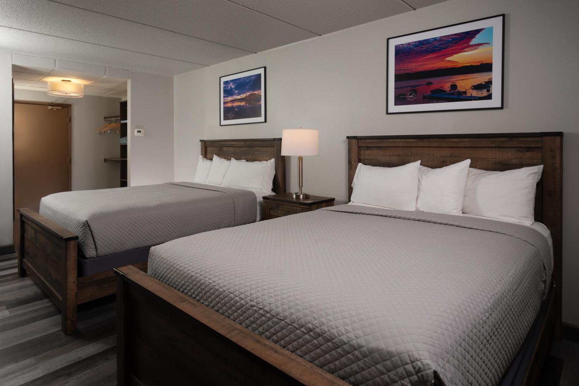 Harbor Shores On Lake Geneva Room photo
