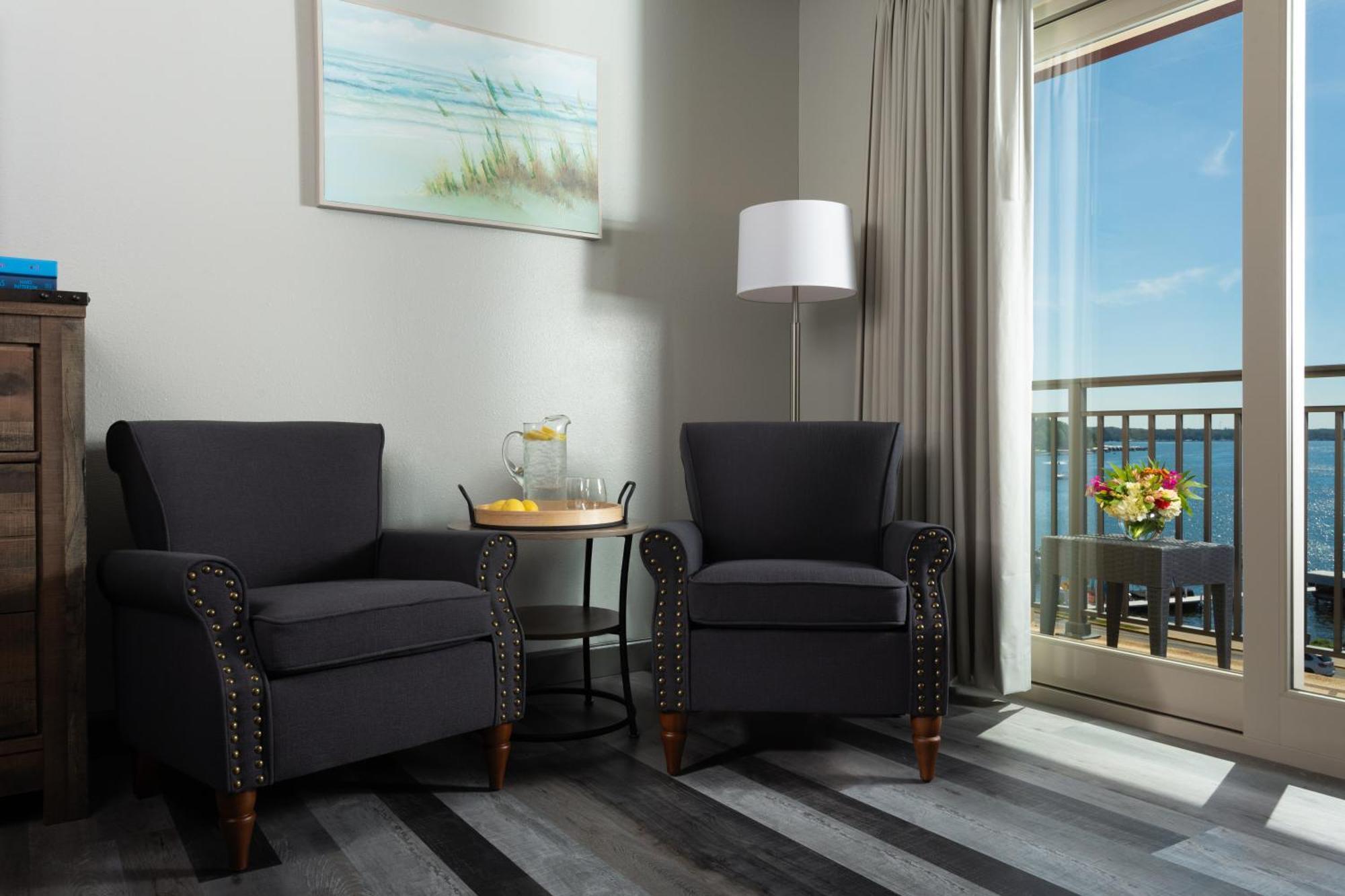 Harbor Shores On Lake Geneva Room photo